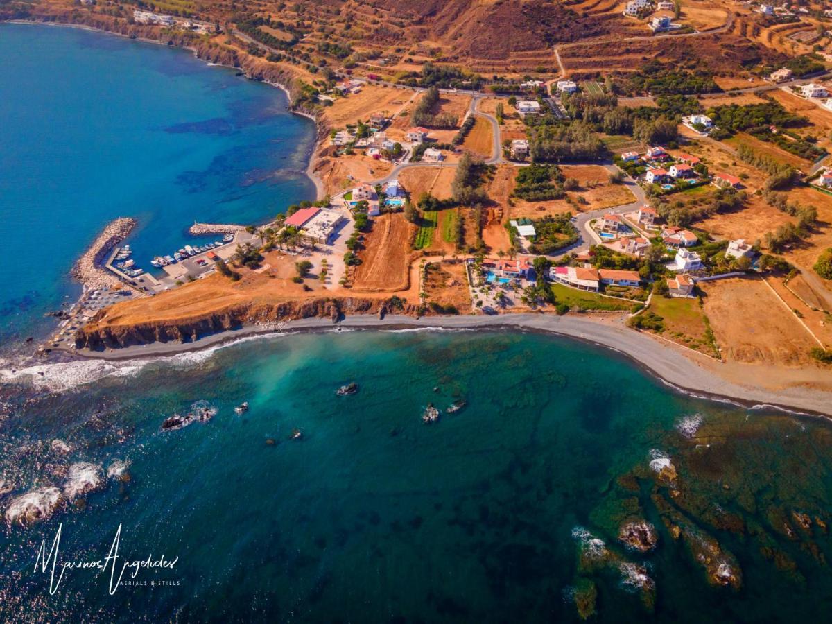 Astrofegia Beachfront Villa Pomos Exterior photo
